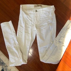 BARELY WORN Hollister Jeans